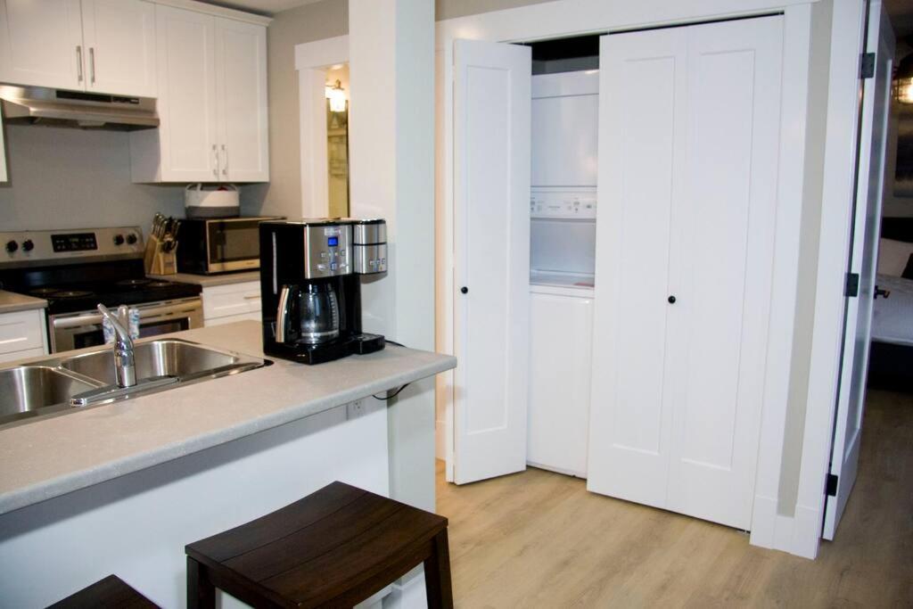 M&M'S Maple Bay Mountain Guesthouse - Licensed Duncan Extérieur photo