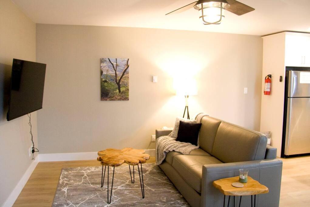 M&M'S Maple Bay Mountain Guesthouse - Licensed Duncan Extérieur photo